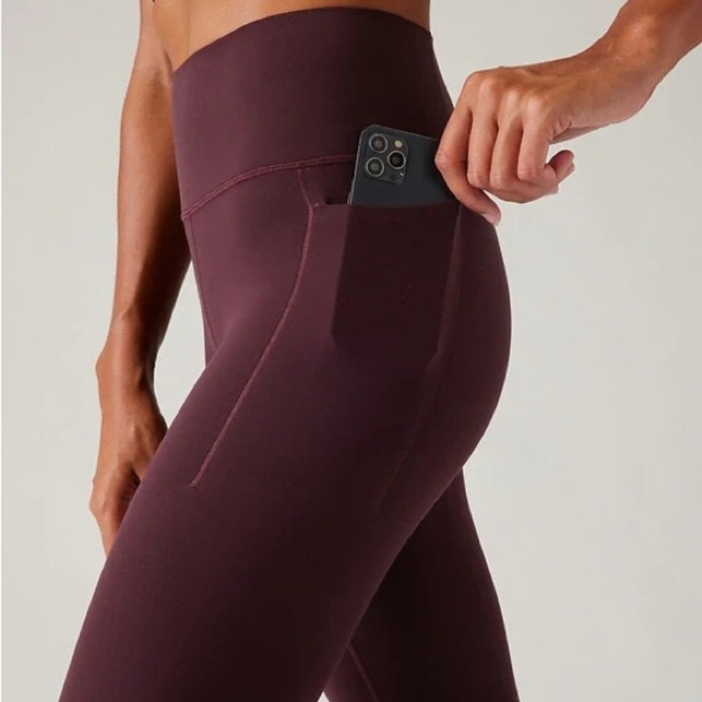 Athleta Transcend Stash High Rise Leggings